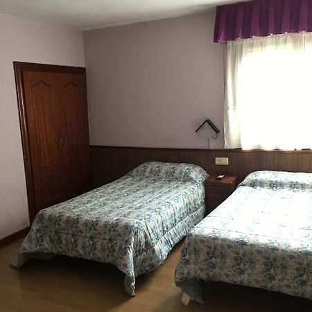 Hostal Hilton Burgo Εξωτερικό φωτογραφία