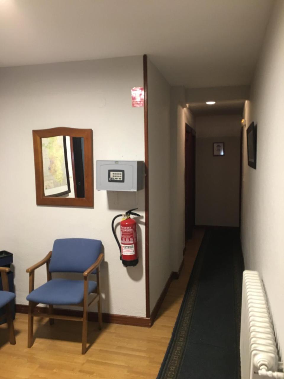 Hostal Hilton Burgo Εξωτερικό φωτογραφία