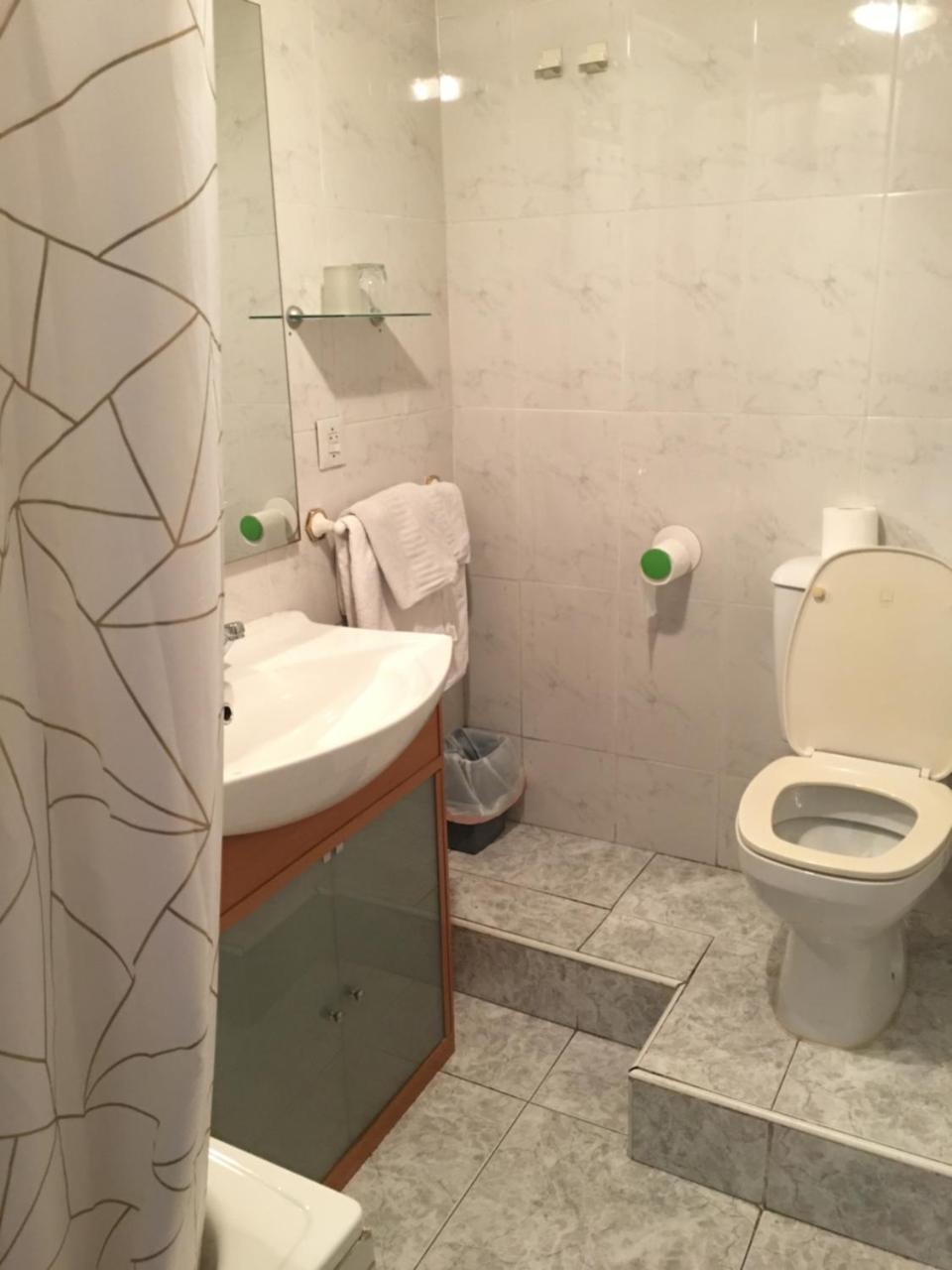 Hostal Hilton Burgo Εξωτερικό φωτογραφία